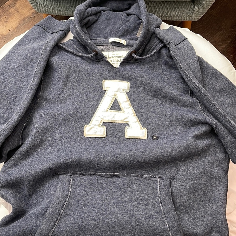 Men’s Abercrombie & Fitch Hoodie (distressed blue) Size XL